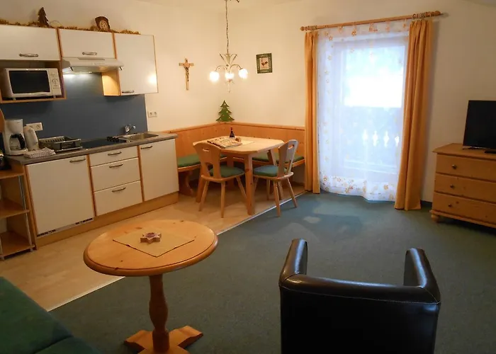 Pfannelerhof * لوتاش